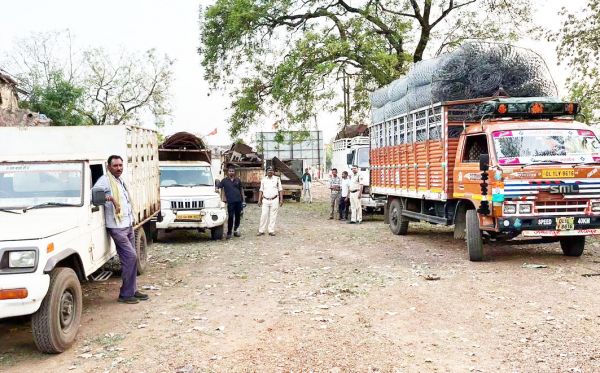 रायपुर में कबाड़ियों के खिलाफ ताबड़तोड़ कार्रवाई, 25 टन से अधिक लोहे का कबाड़ जप्त