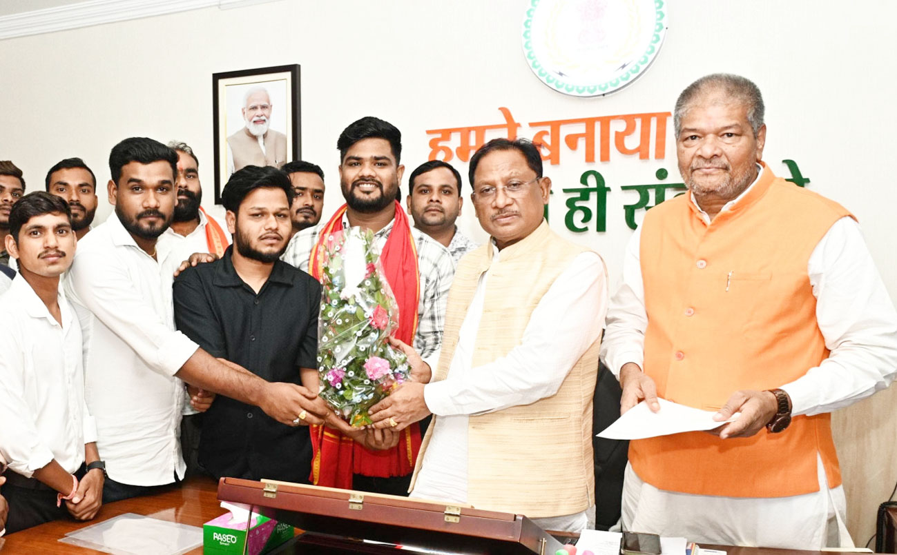 मुख्यमंत्री साय से रजक समाज के प्रतिनिधिमंडल ने की सौजन्य भेंट