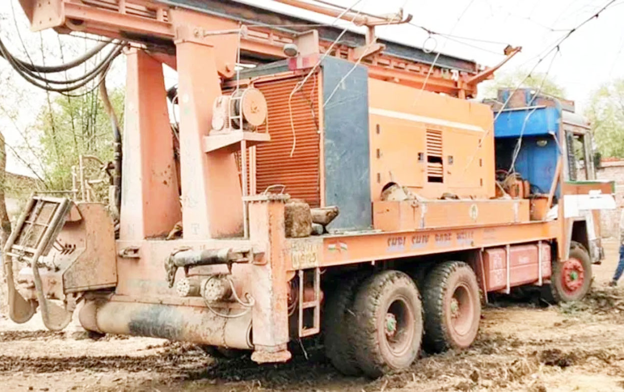 रायपुर में बोर खनन पर लगी रोक हटी