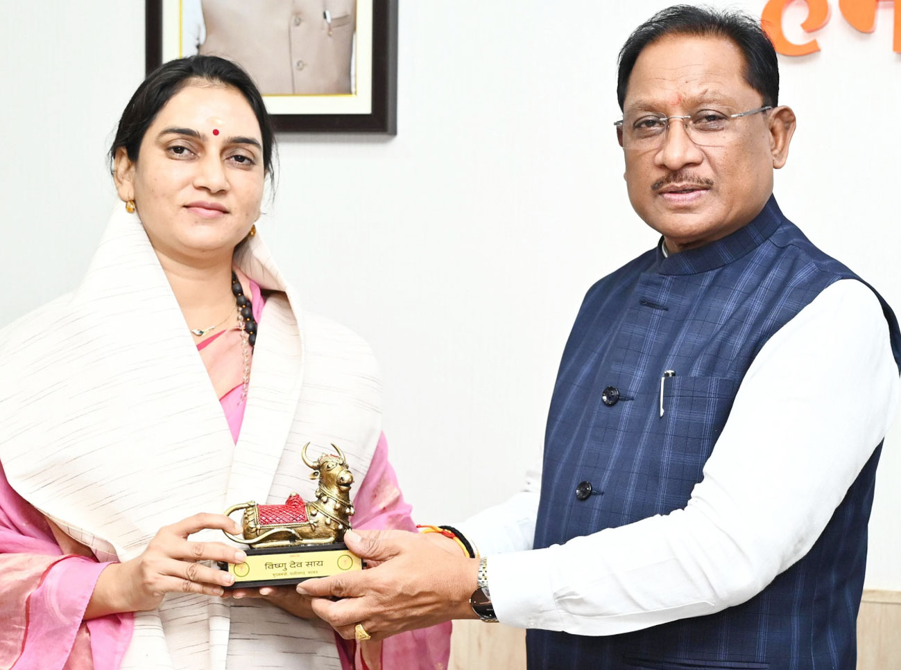 CM विष्णुदेव साय ने वॉटर वुमन शिप्रा पाठक का किया सम्मान
