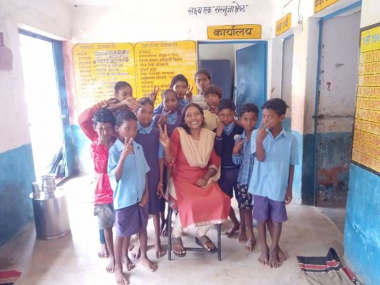 युक्तियुक्तकरण से संवर रही शिक्षा व्यवस्था