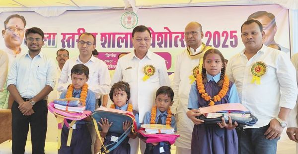 शिक्षा हमारे जीवन की सबसे बड़ी पूंजी : मंत्री लखनलाल देवांगन