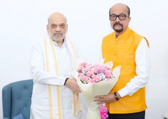 गृह मंत्री अमित शाह से राज्यपाल रमेन डेका ने की सौजन्य भेंट
