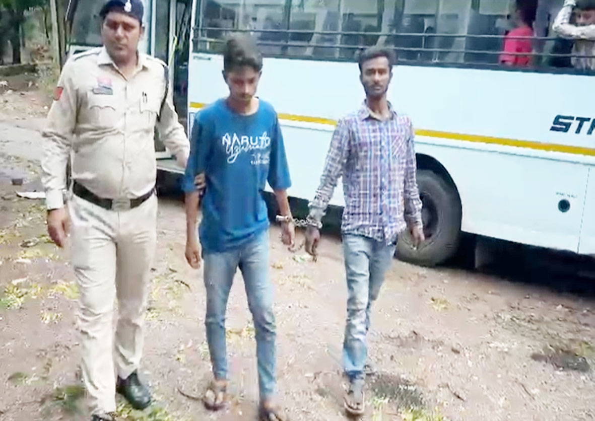 घर में डीजल डालकर आग लगाने का प्रयास, दो गिरफ्तार