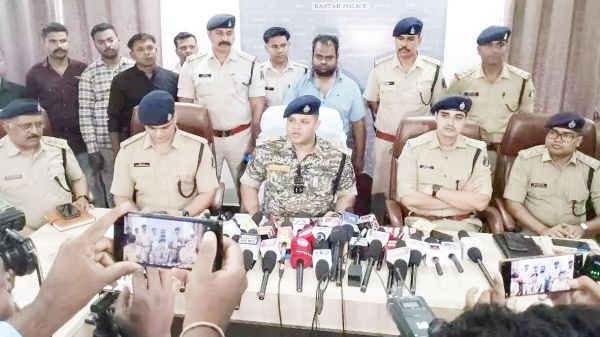 मां और भाई की बेरहमी से हत्या करने वाला युवक गिरफ्तार
