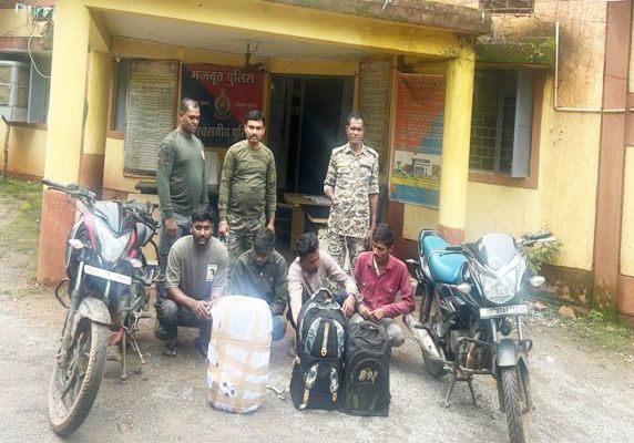 6 लाख रुपए के गांजा के साथ 6 तस्कर गिरफ्तार