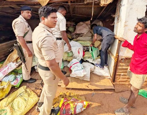 रायपुर और अभनपुर में कबाड़ियों पर एक्शन, चोरी के सामान खरीदे रहे थे