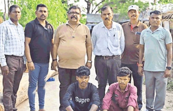 भालू के साथ क्रूरता करने वाले दो आरोपी गिरफ्तार, तोड़ा था मुंह और पंजा