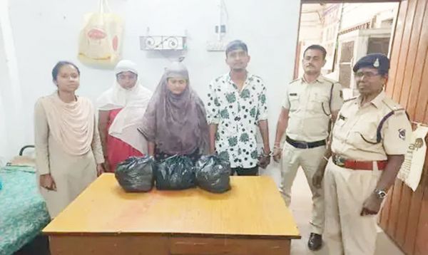 ट्रेनी IPS ने गांजा तस्करों को पकड़ा, दो महिलाएं और एक पुरुष गिरफ्तार