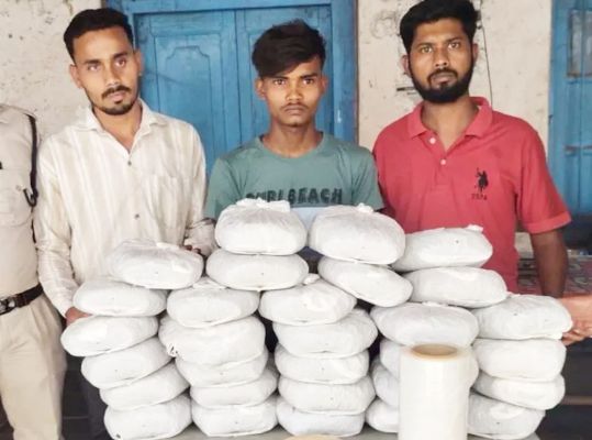 आरंग में गांजा छुपाकर रायपुर शहर में सप्लाई, 3 युवक गिरफ्तार