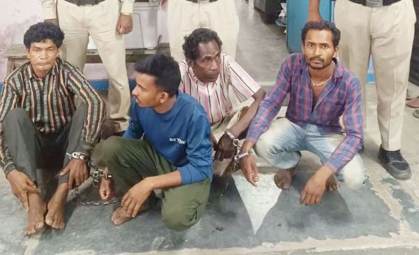 मवेशी तस्करी का भंडाफोड़, पुलिस ने 9 गायों को कराया मुक्त