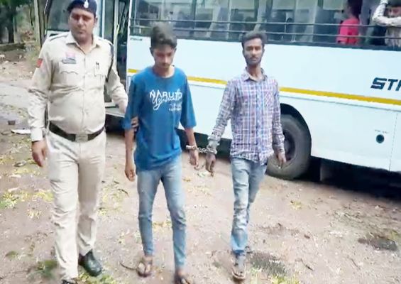 घर में डीजल डालकर आग लगाने का प्रयास, दो गिरफ्तार