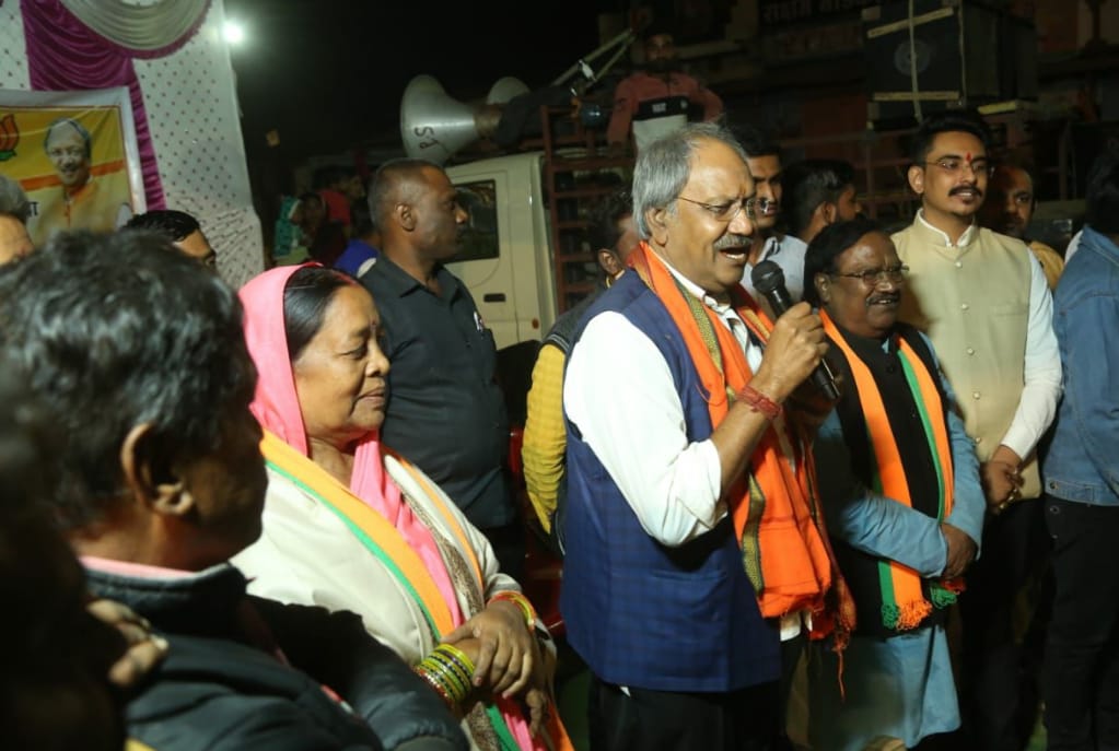  सीधा मुकाबला : एक दूसरे को टक्कर देने भाजपा-कांग्रेस उतारू, मुखर नेताओं ने खींची तलवार  