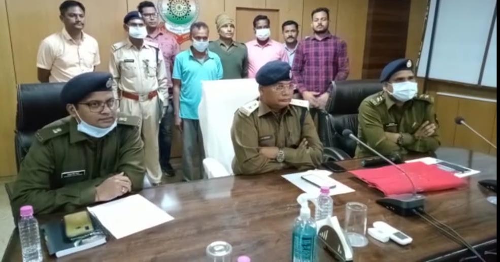   रत्नभूमि  देवभोग से 71 हीरों के साथ गिरफ्तार रत्न चोर 