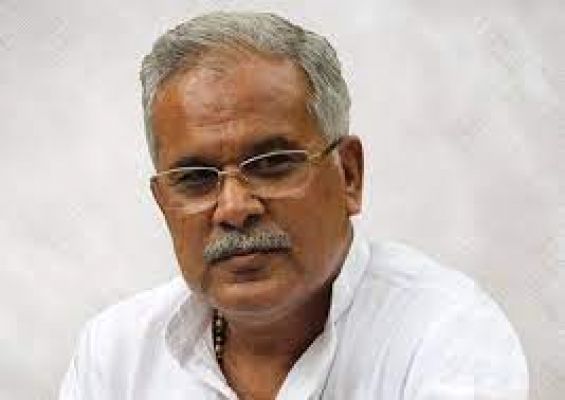 मुख्यमंत्री भूपेश बघेल ने पुलिस जवान वासुराम कवासी की माँ के निधन पर जताया शोक 