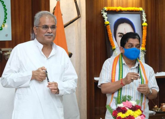 मुख्यमंत्री ने मिनीमाता स्मृति दिवस पर ’सद्भावना कलम’ का किया विमोचन 