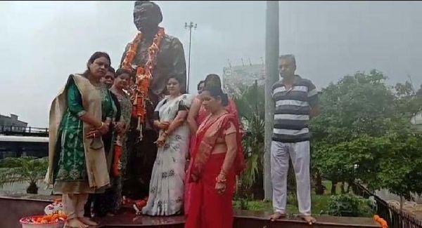 VIDEO :  हर्षोल्लास से मनाई पंडित दीनदयाल उपाध्याय की जयंती