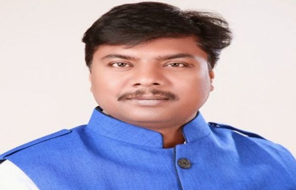 चयनित अभ्यर्थियों के भविष्य के साथ खिलवाड़ - पूर्व मंत्री कश्यप 