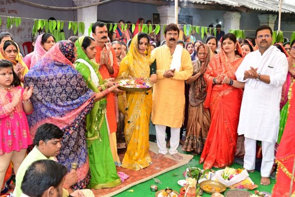  पिता का संकल्प पूरा करने कुंम्भभराई मंदिर पहुंचे विधायक नायक