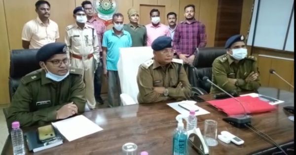   रत्नभूमि  देवभोग से 71 हीरों के साथ गिरफ्तार रत्न चोर 