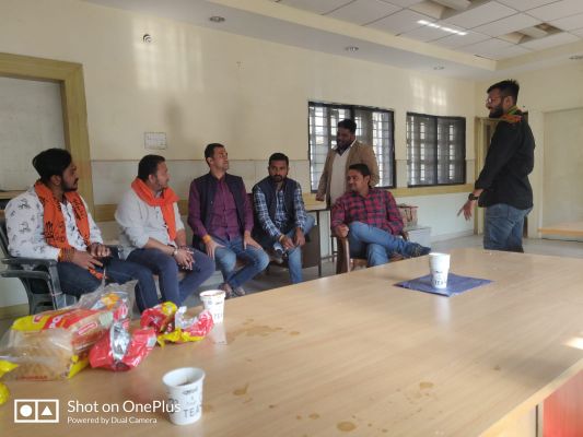 VIDEO : भाजयुमो कार्यकर्ताओं को पुलिस ने किया गिरफ्तार 