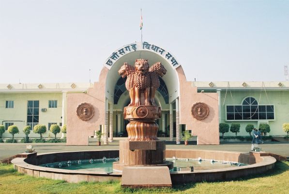 आज छत्तीसगढ़ विधानसभा  स्थापना दिवस, राजधानी के इस कॉलेज में हुई  थी पहली बैठक और..पढिए पूरी खबर 