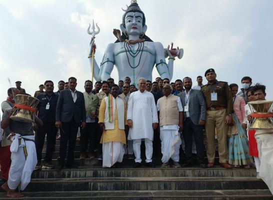  मुख्यमंत्री ने इस मंदिर में प्रदेश की खुशहाली के लिए मांगा आशीर्वाद,साथ ही की ये बड़ी घोषणाएं