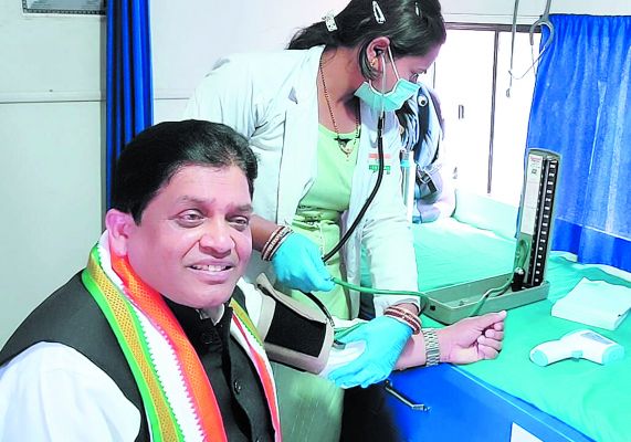 मुख्यमंत्री शहरी स्लम स्वास्थ्य योजना से मिल रही निःशुल्क ईलाज एवं स्वास्थ्य जांच की सुविधा