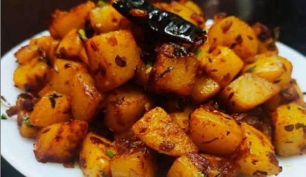 आलू लहसुन की सब्जी बनाने की विधि जानिए 