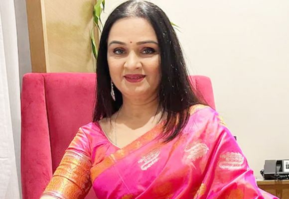 पद्मिनी कोल्हापुरी 11 साल बाद टेलीविजन पर कर रही हैं वापसी