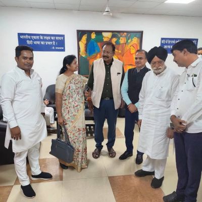 रेल्वे सलाहकार समिति की बैठक में शामिल हुए कामरान अंसारी