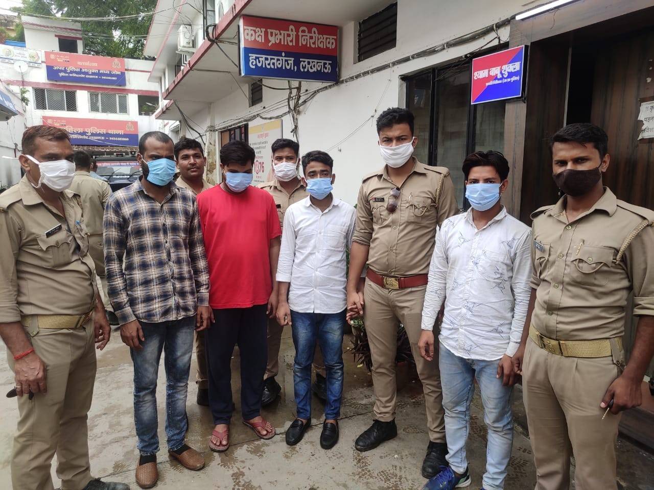  गृह मंत्री का पीए बनकर ठगी करने वाले गैंग का पुलिस ने किया भंडाफोड़ 