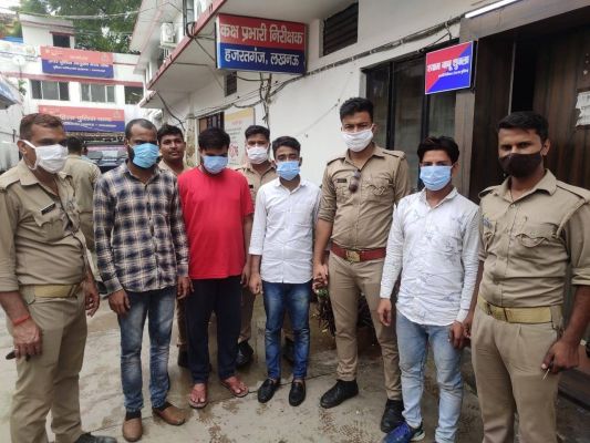  गृह मंत्री का पीए बनकर ठगी करने वाले गैंग का पुलिस ने किया भंडाफोड़ 