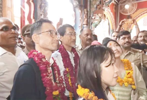 भारत में जापानी राजदूत ने अयोध्या में हनुमानगढ़ी और राम जन्मभूमि पर पूजा-अर्चना की