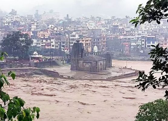मंडी में 30 लोग लापता, बचाव अभियान जारी