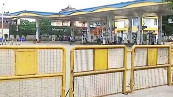 भारत बंद : भुवनेश्वर में पेट्रोल पंप बंद रहने से यात्रियों को परेशानी