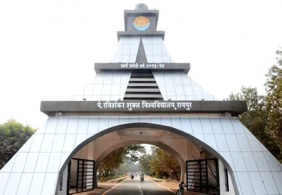 सेमेस्टर परीक्षा की तारीख में बदलाव, सूचना नहीं देने पर भड़के स्टूडेंट्स