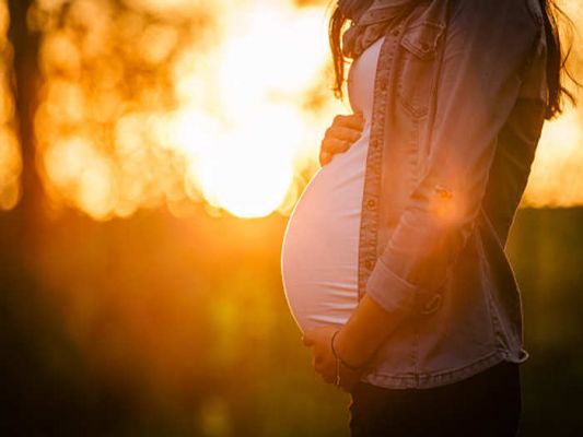 सूर्य ग्रहण पर प्रेग्‍नेंट महिलाएं रखें इन बातों का ध्यान 
