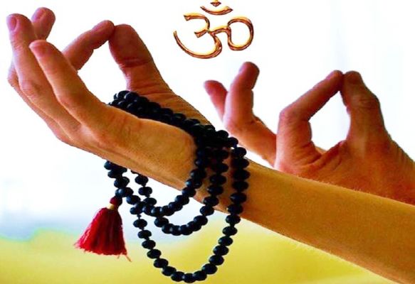 सोम प्रदोष व्रत पर करें इन मंत्रों का जाप