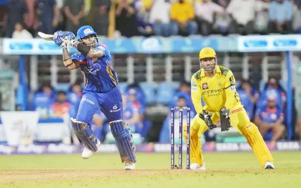 IPL 2025 : रोहित, सूर्यकुमार के अर्धशतकों की मदद से मुंबई इंडियंस ने CSK को हराया