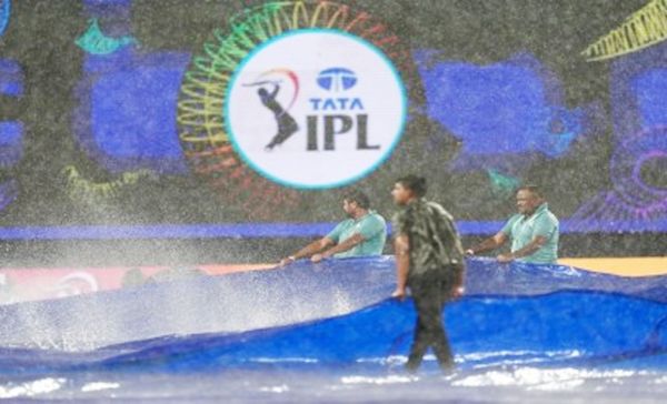 SRH-DC मुकाबले में बारिश ने खलल डाला, हैदराबाद की प्लेऑफ की उम्मीदें खत्म