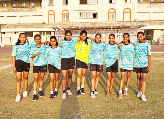 खेलो इंडिया एकेडमी रायपुर में सुकमा की 8 महिला फुटबॉल खिलाड़ी चयनित