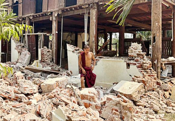 म्यांमार में भीषण भूकंप में 2000 से अधिक लोग मारे गए