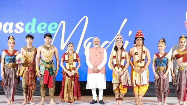 PM मोदी का भव्य स्वागत, मंत्रोच्चार और मोदी-मोदी के नारों से गूंजा थाईलैंड