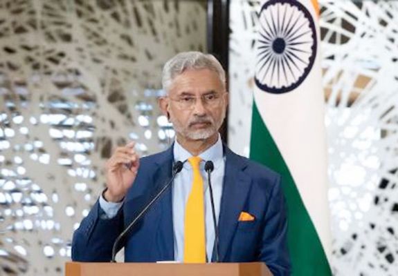 पश्चिम एशिया तनाव के बीच जयशंकर ने UAE और आर्मेनिया के समकक्षों से बात की